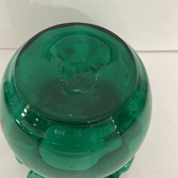 Vtg. Hand Blown, Hand Painted, Emerald Green Vase - Picture 6 of 8